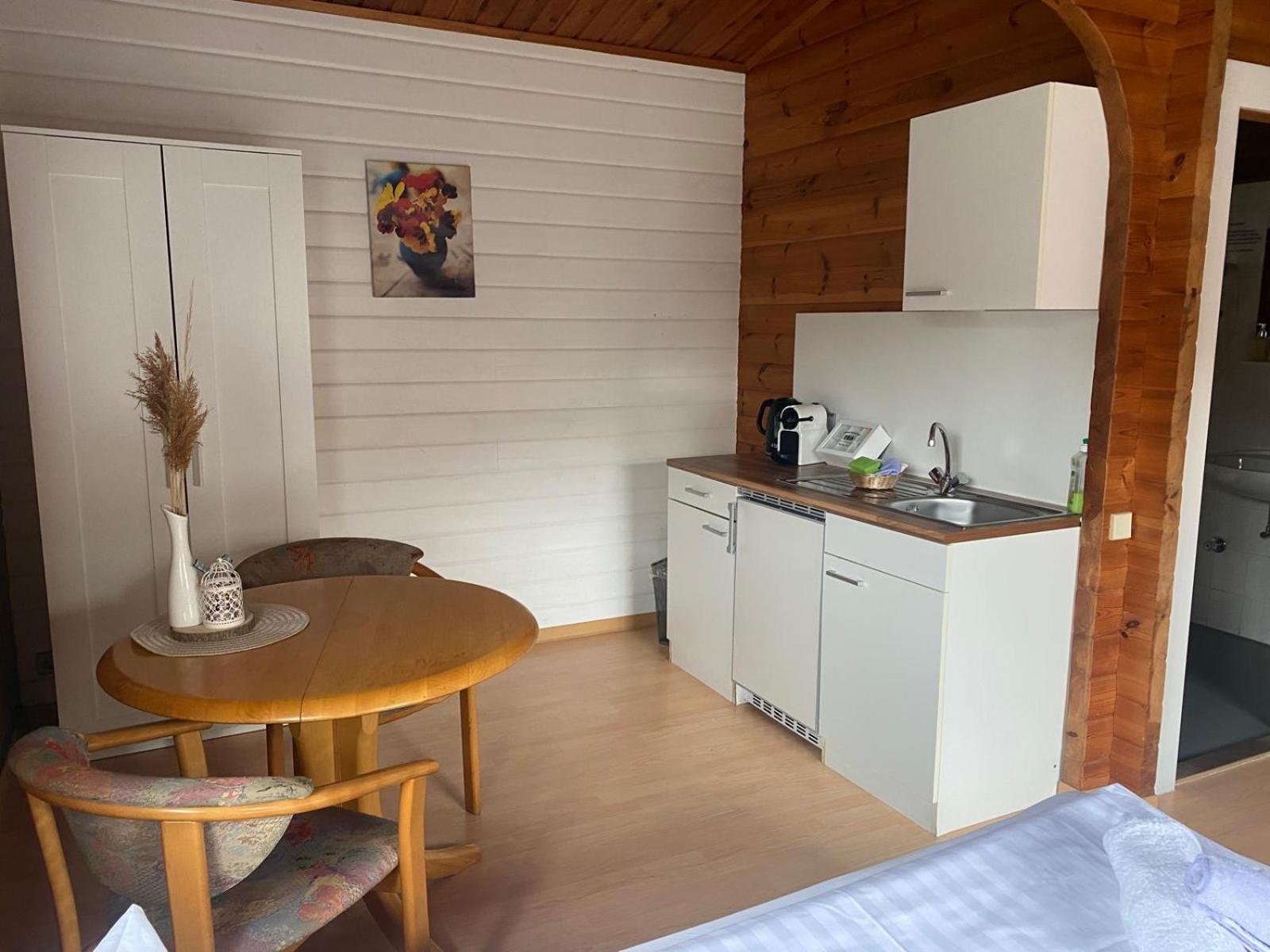 Abb Sportcenter Gaensefurth, Doppelzimmer Ohne Kueche, Standard Doppelzimmer Mit Kueche Hecklingen  Екстериор снимка